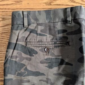 Banana Republic Men's Camo Chinos - 33x32